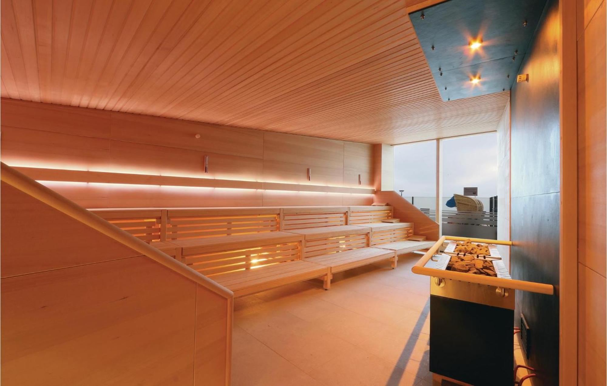 2 Bedroom Stunning Apartment In Luebeck Travemuende ภายนอก รูปภาพ
